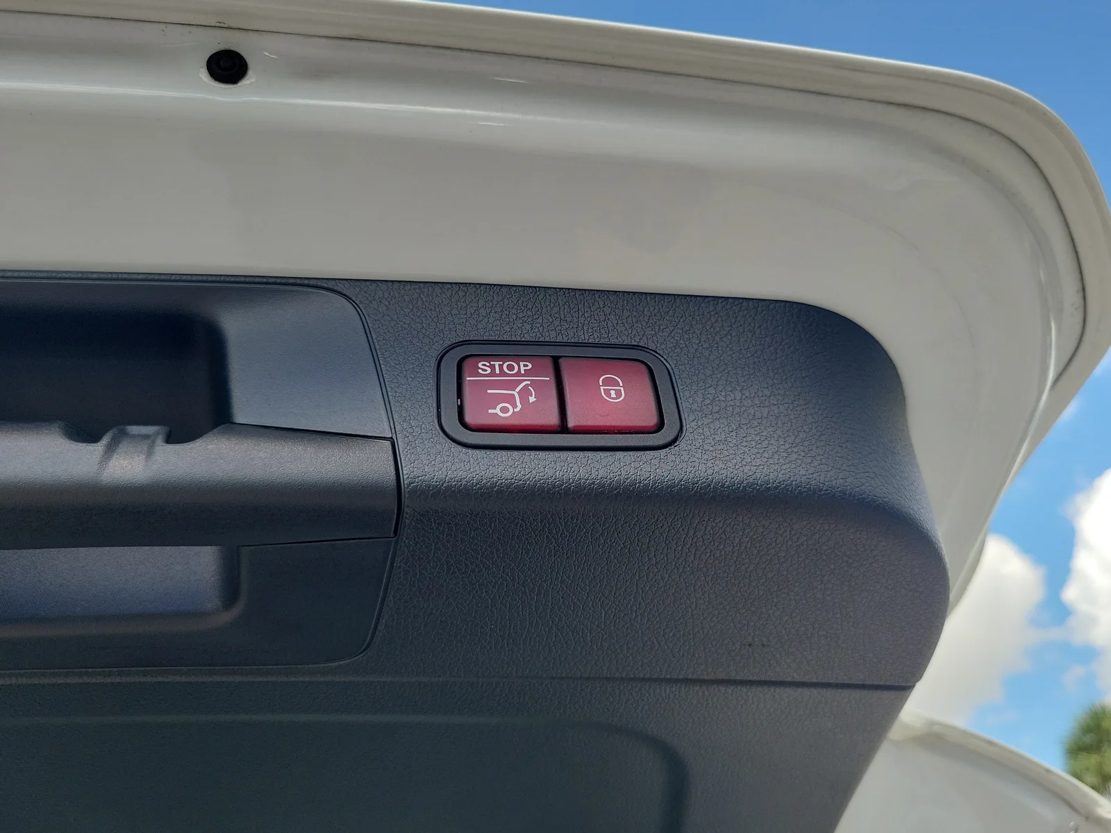 2022 Mercedes-Benz GLB GLB 250 photo 17
