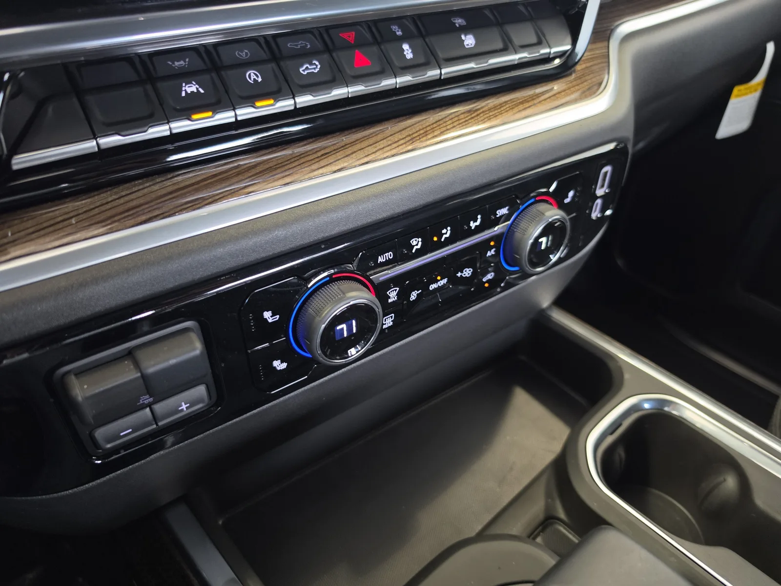 2026 Chevrolet Silverado 1500 RST photo 17