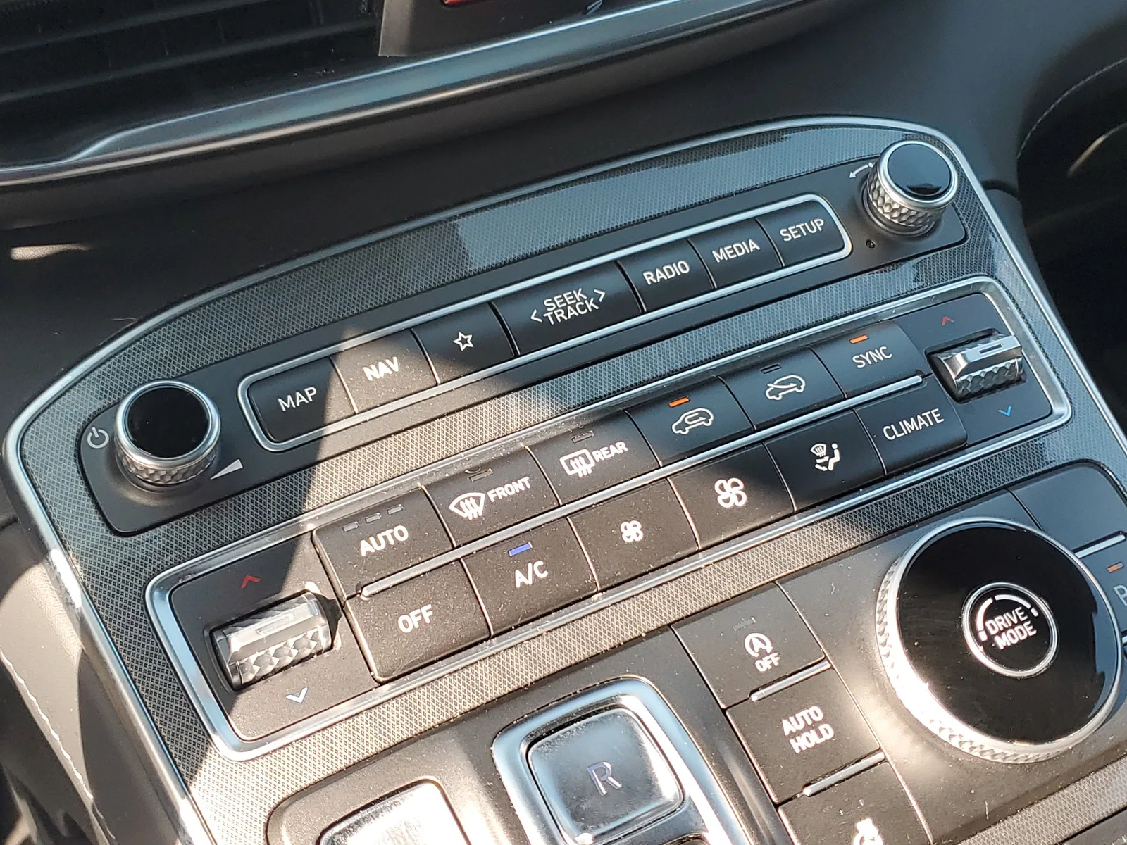 2022 Hyundai Santa Fe Calligraphy photo 30