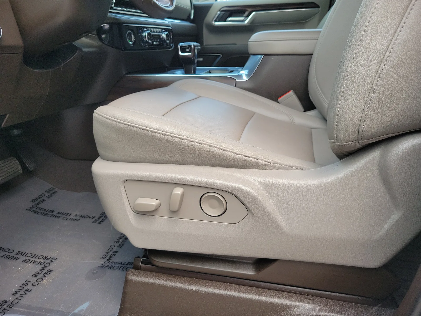 2023 GMC Sierra 1500 SLT photo 12