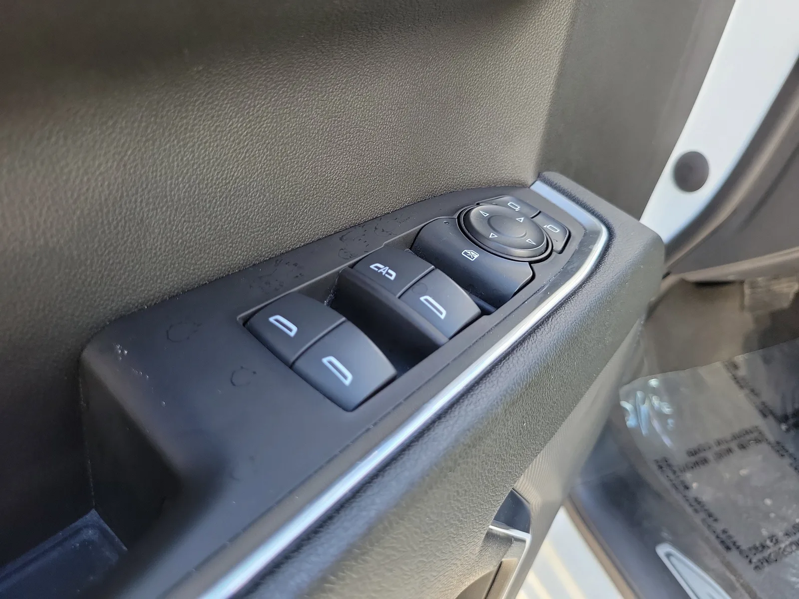 2023 Chevrolet Silverado 1500 LT photo 17