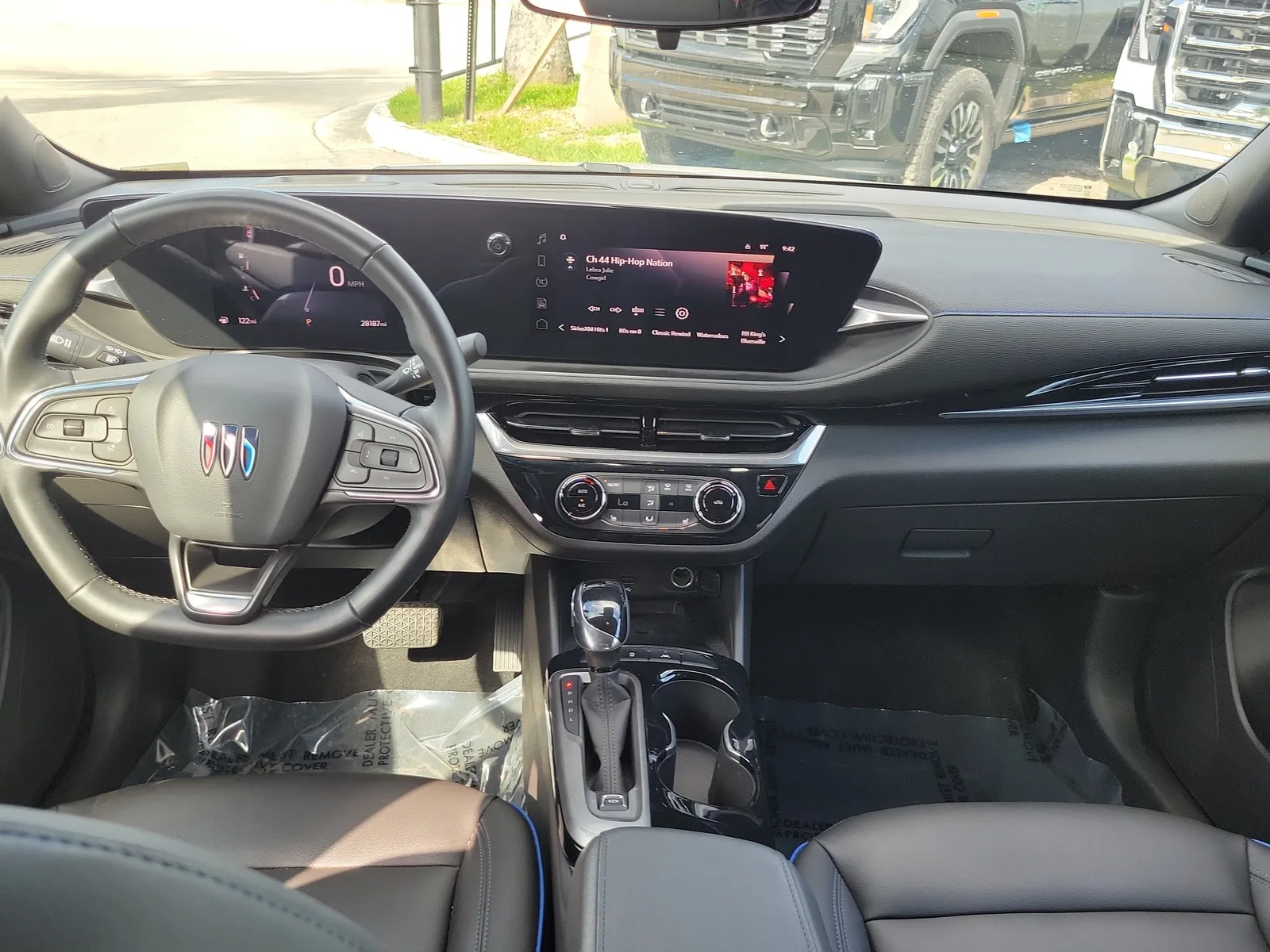 2024 Buick Envista Sport Touring photo 14