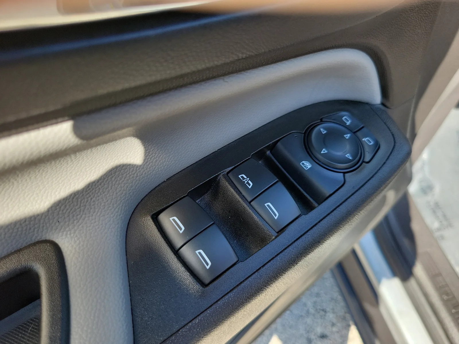2024 Chevrolet Equinox LS photo 23