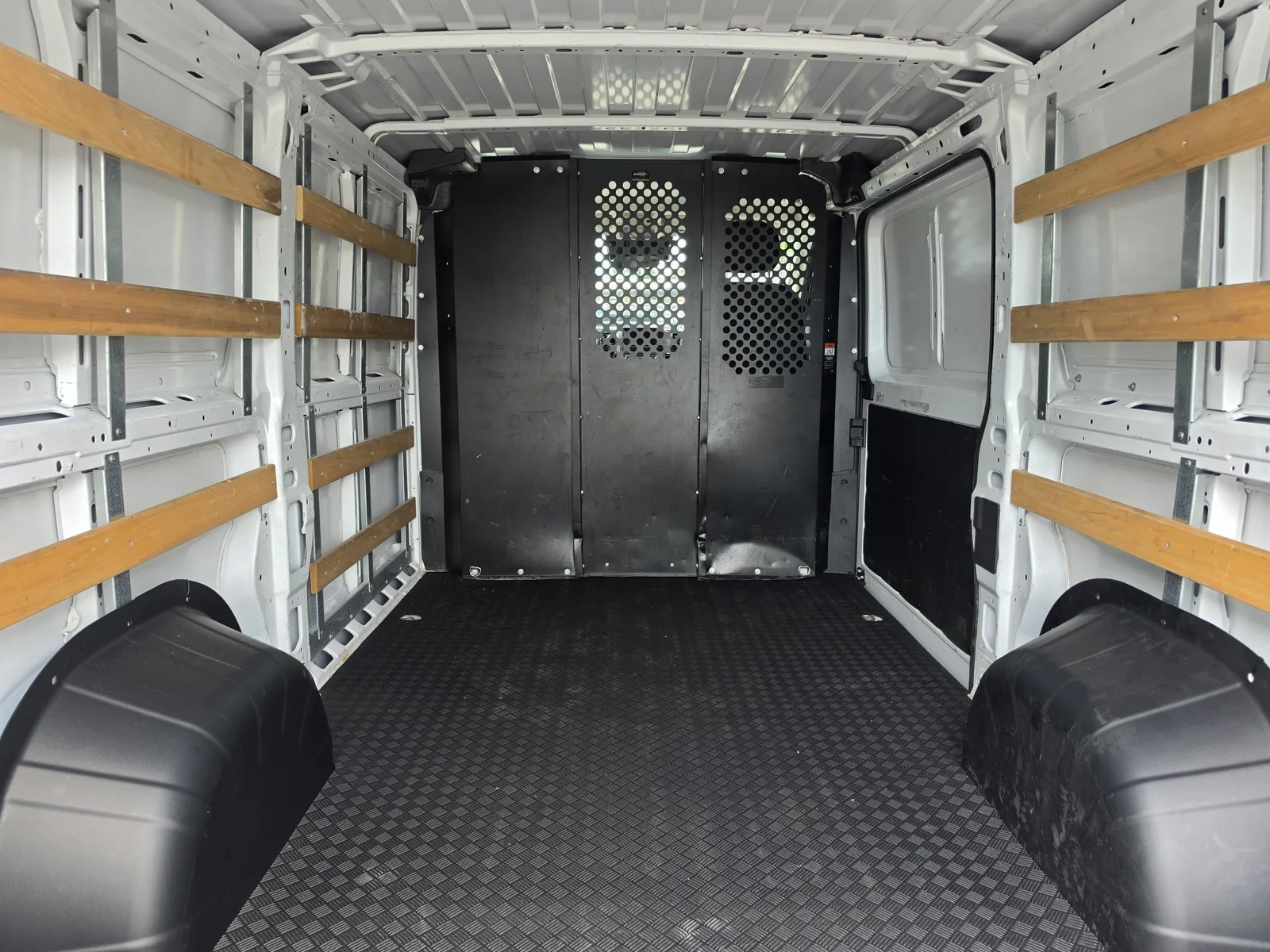 2025 RAM ProMaster Cargo Van Tradesman photo 10