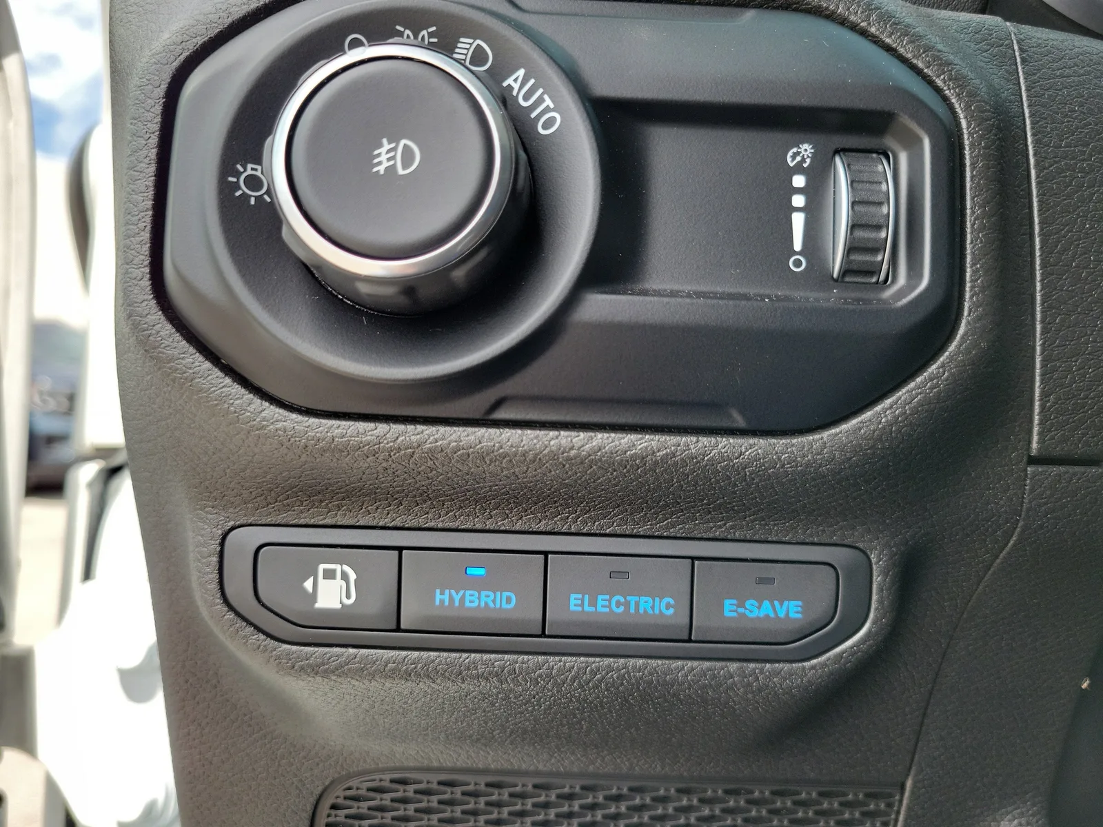 2023 Jeep Wrangler 4xe Sahara 4WD photo 25