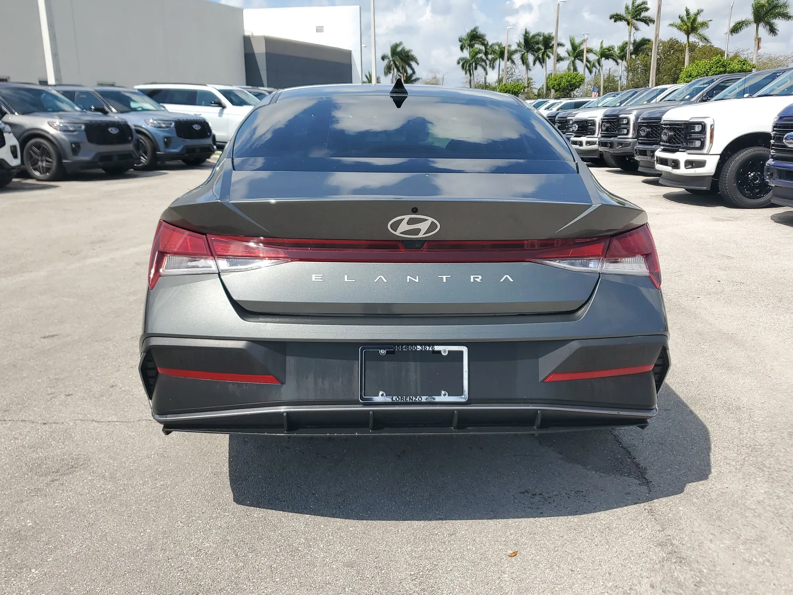 2024 Hyundai Elantra SE photo 6