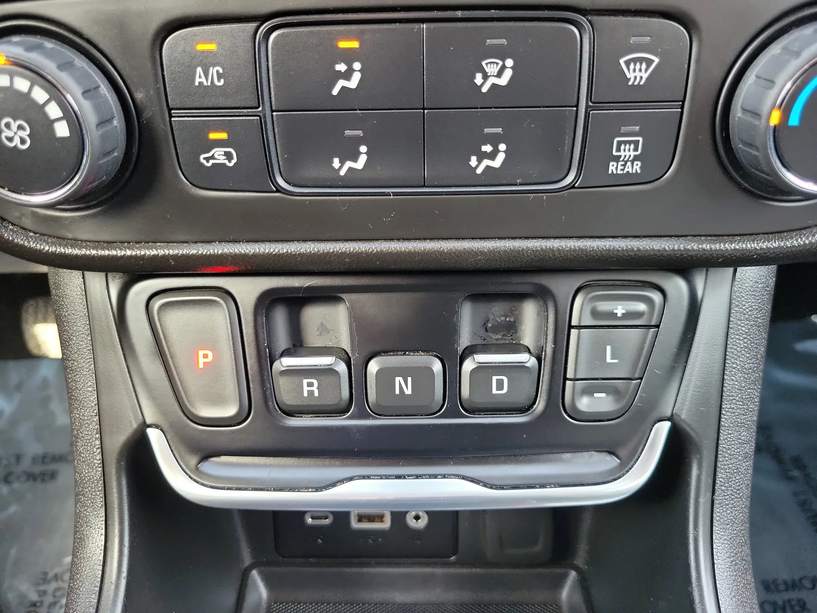 2020 GMC Terrain SLE photo 21
