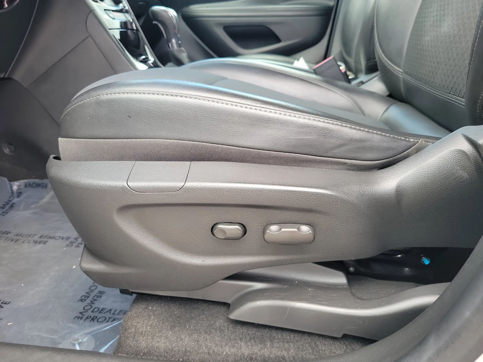 2022 Buick Encore Preferred photo 12