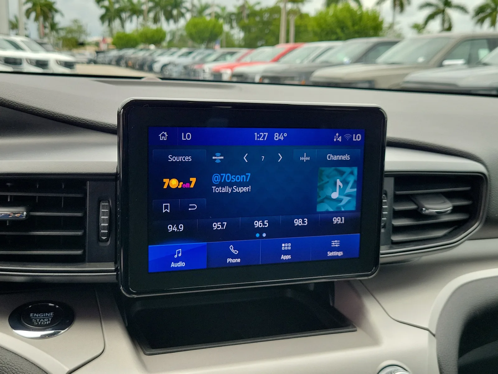 2023 Ford Explorer XLT photo 25