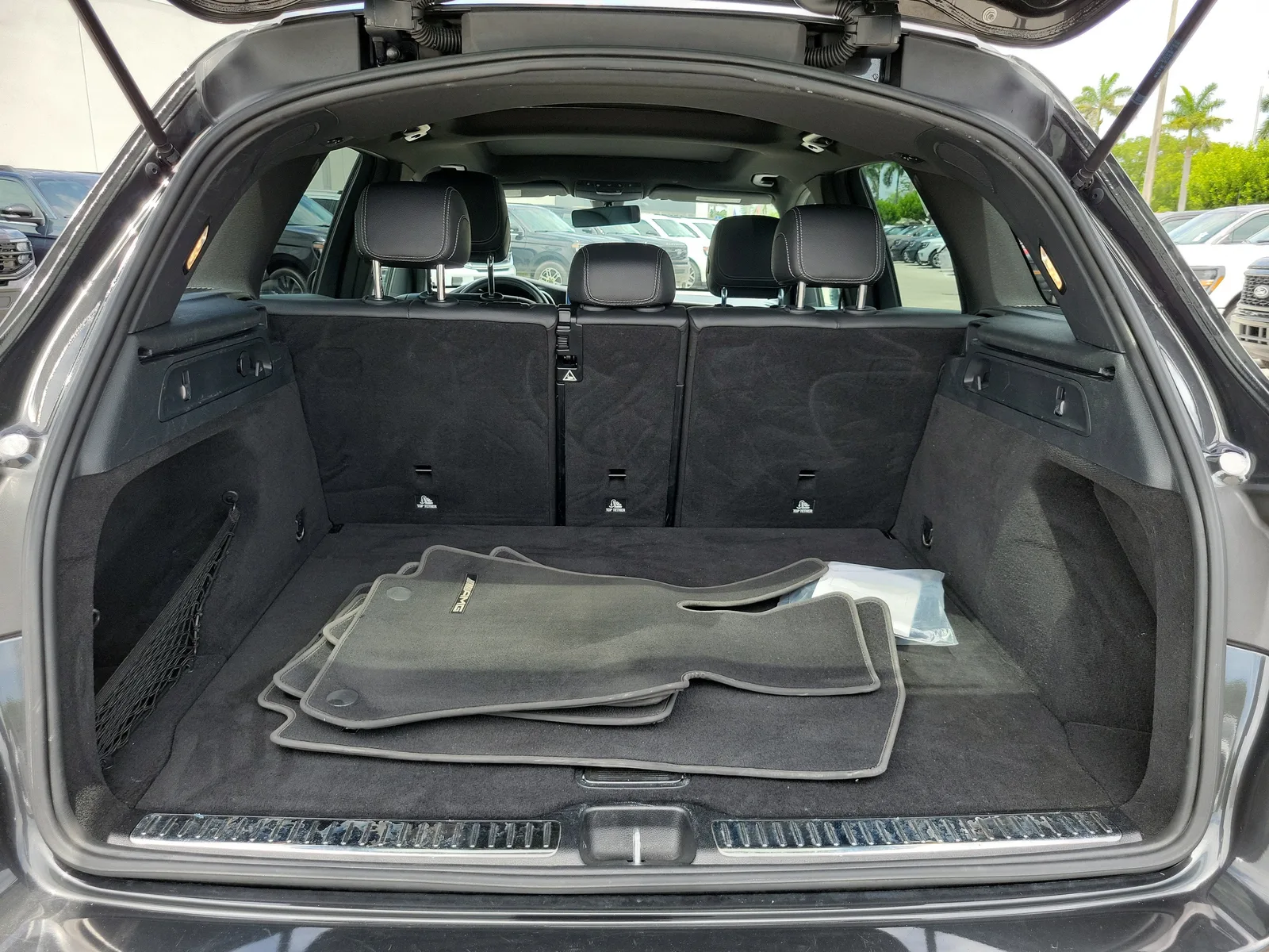 2021 Mercedes-Benz GLC GLC 300 photo 11