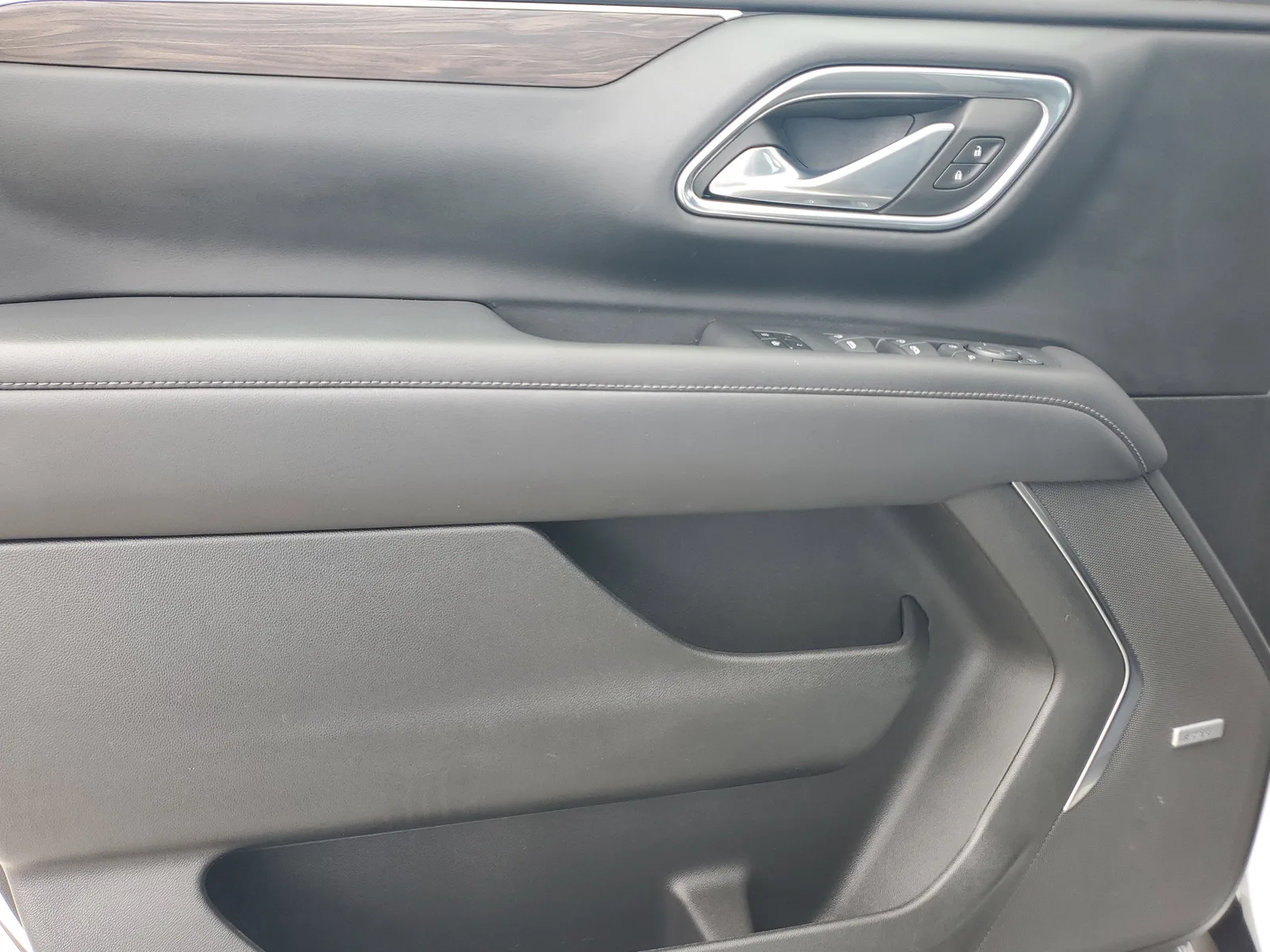 2023 Chevrolet Suburban Z71 4WD photo 28