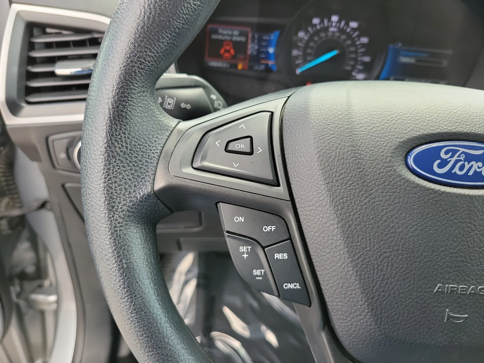 2022 Ford Edge SE 4WD photo 21