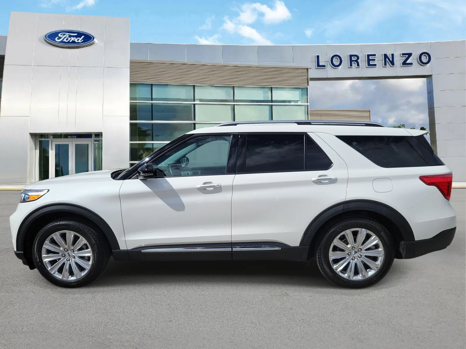 2023 Ford Explorer Limited photo 8