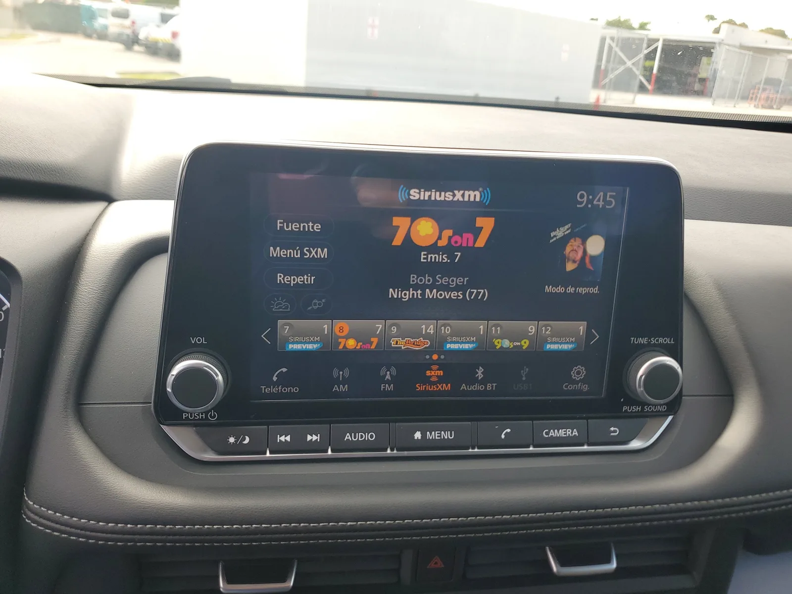 2024 Nissan Rogue SV photo 24