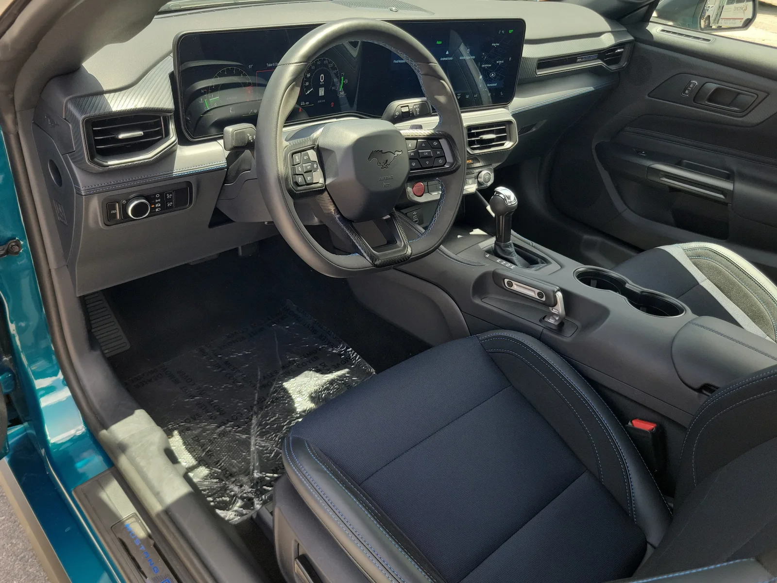 2026 Ford Mustang Dark Horse photo 9