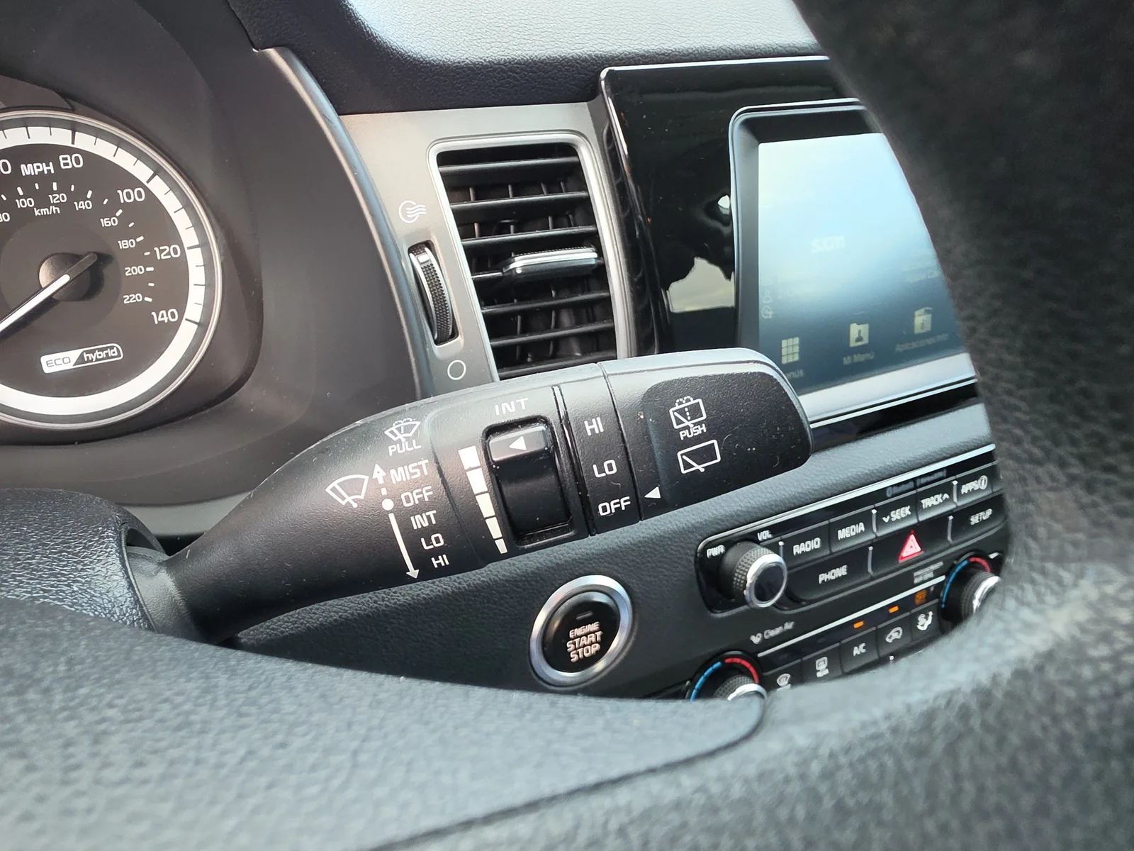 2017 Kia Niro LX photo 15