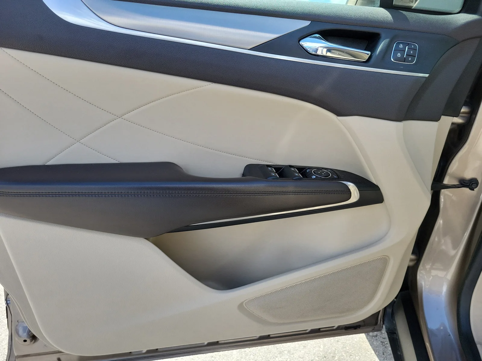 2019 Lincoln MKC Standard photo 26