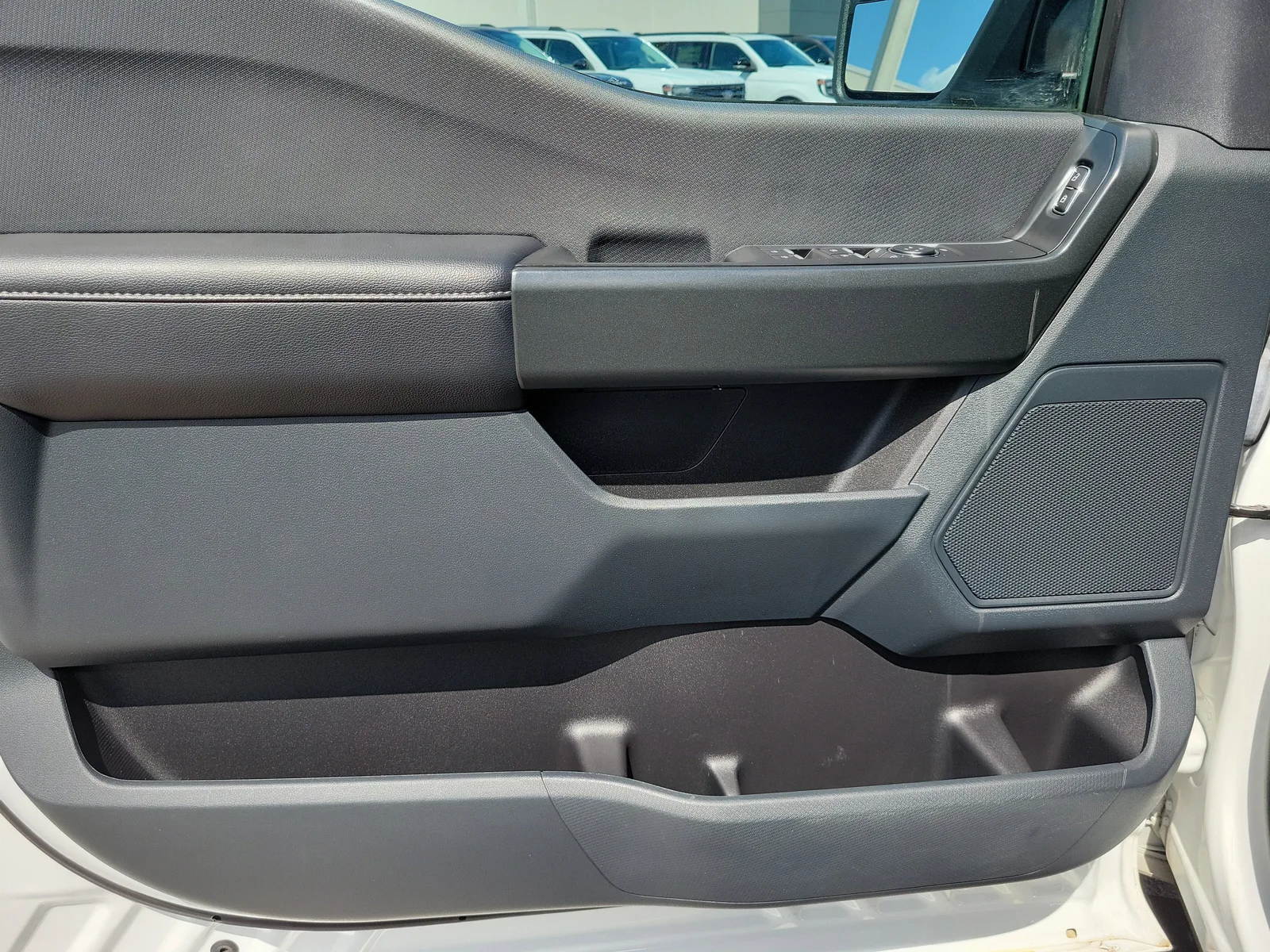 2023 Ford F-150 XL photo 22