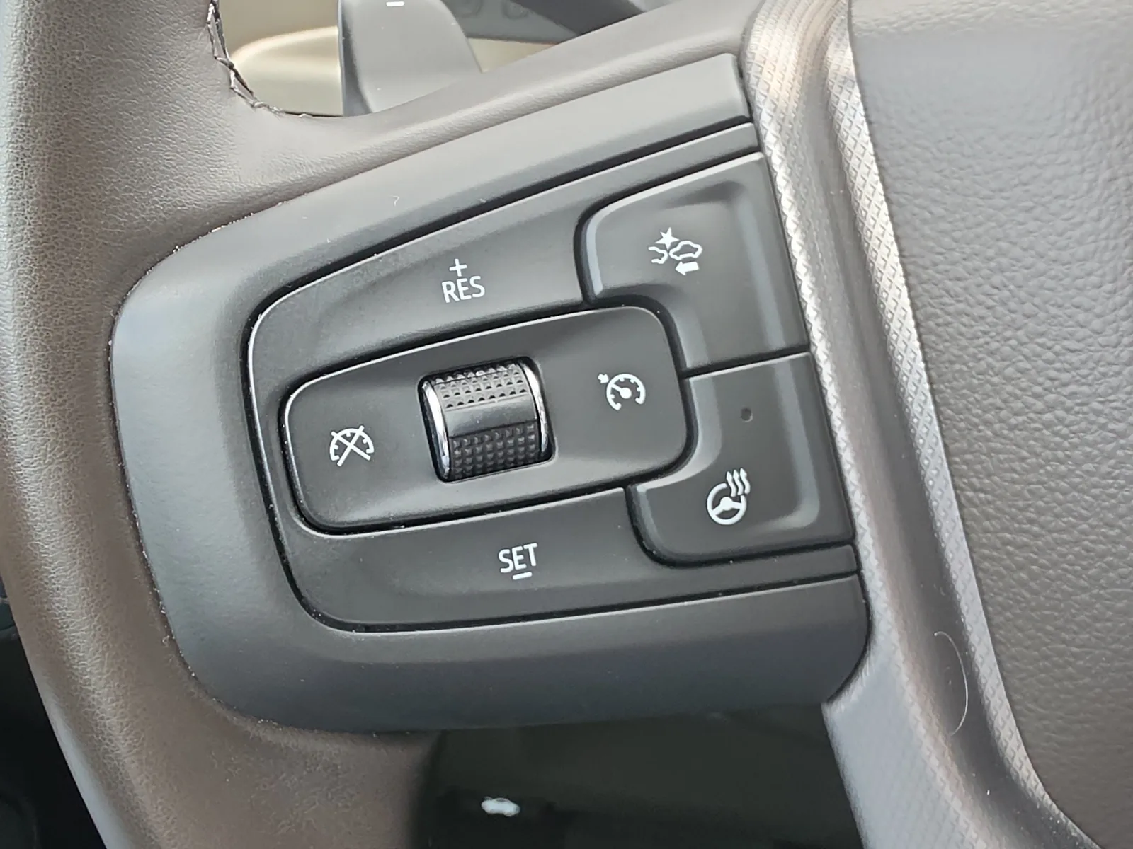 2025 GMC Sierra 1500 Denali 4WD Diesel photo 16