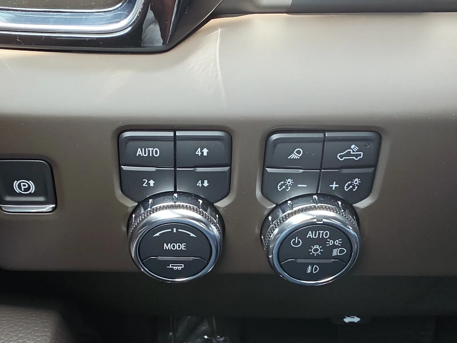 2025 GMC Sierra 1500 Denali 4WD Diesel photo 21