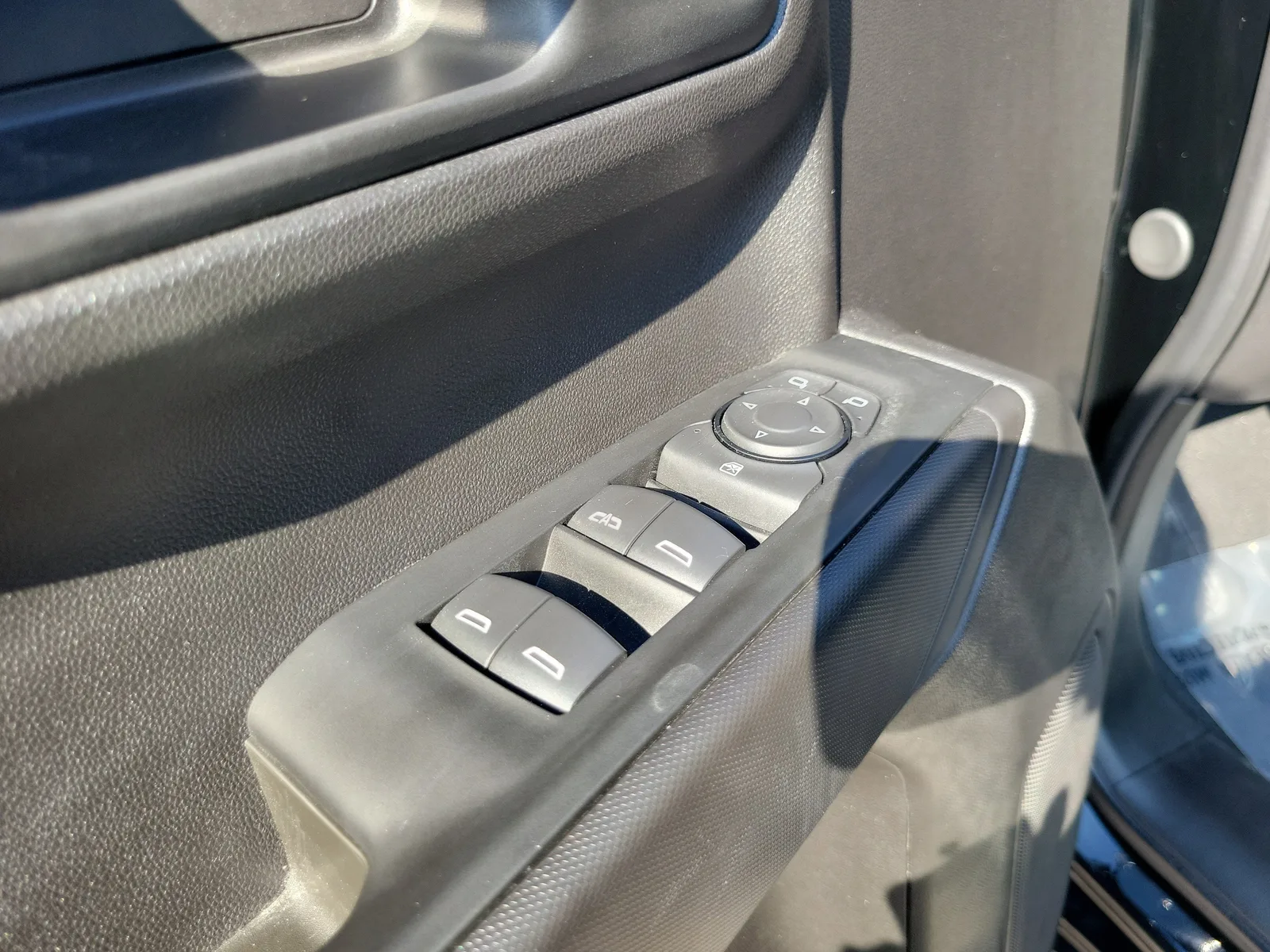 2026 Chevrolet Silverado 1500 Custom photo 22
