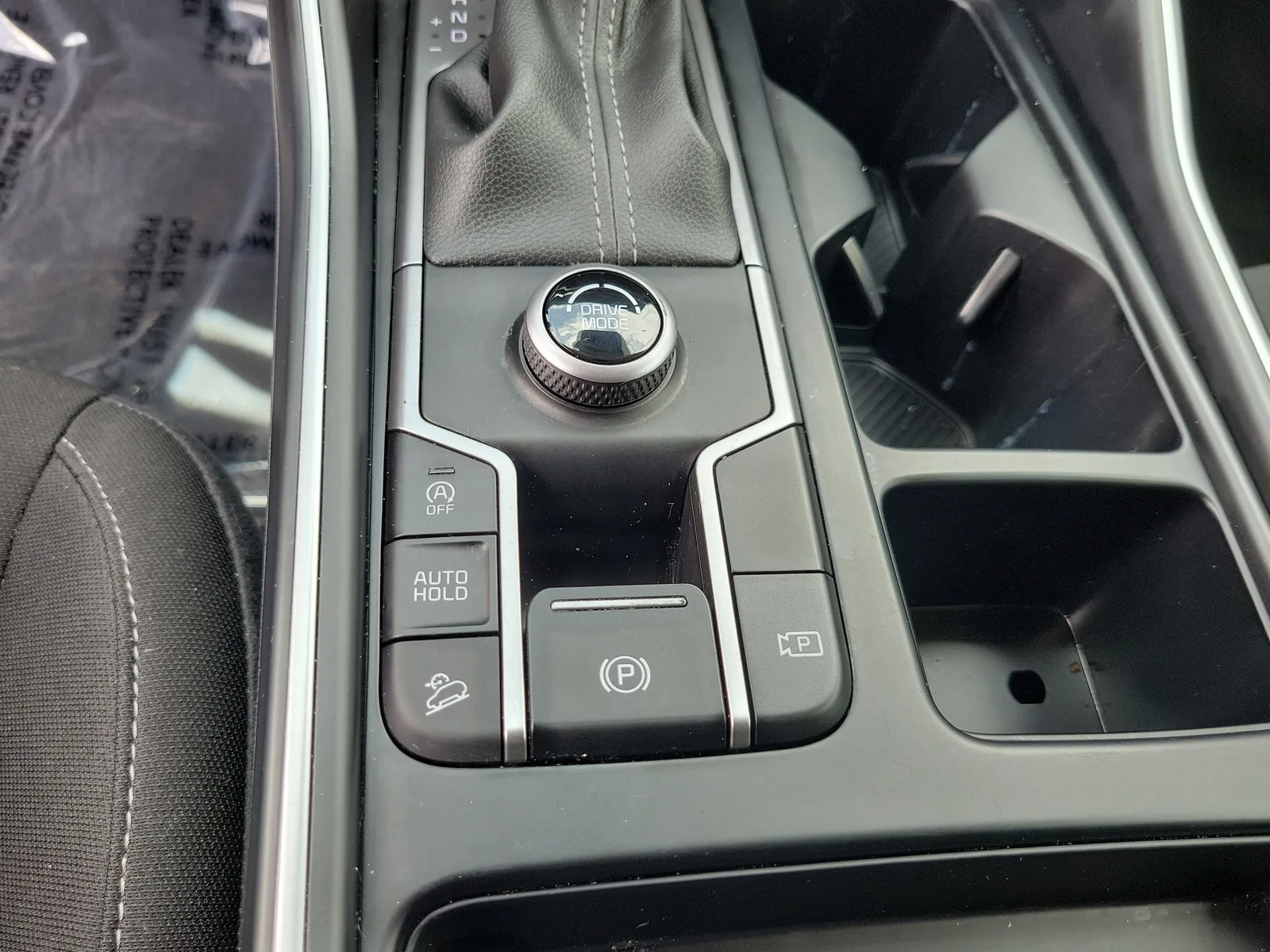 2024 Kia Sorento LX photo 30