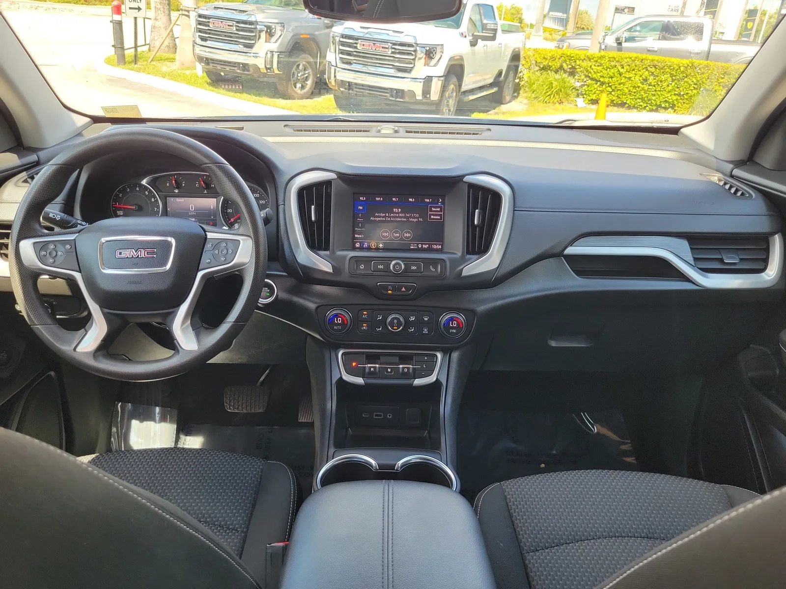 2022 GMC Terrain SLE photo 14
