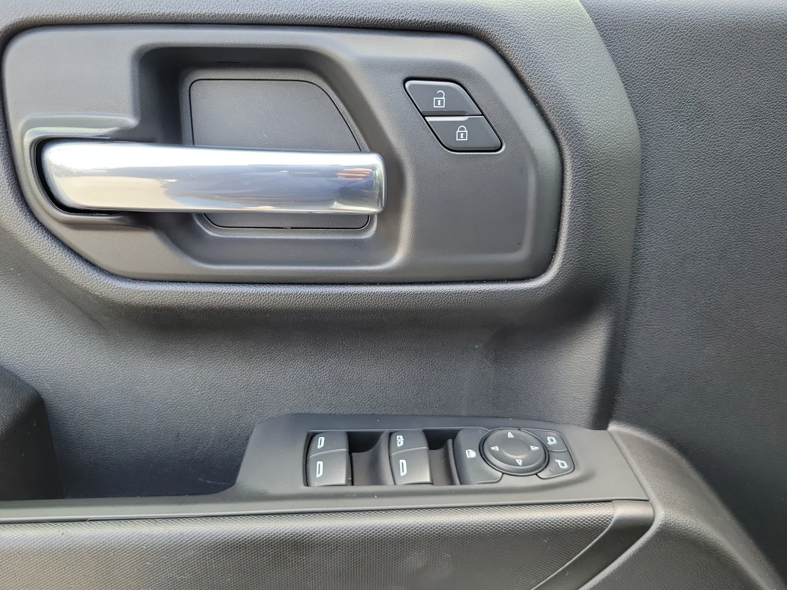 2024 Chevrolet Silverado 1500 Custom photo 23