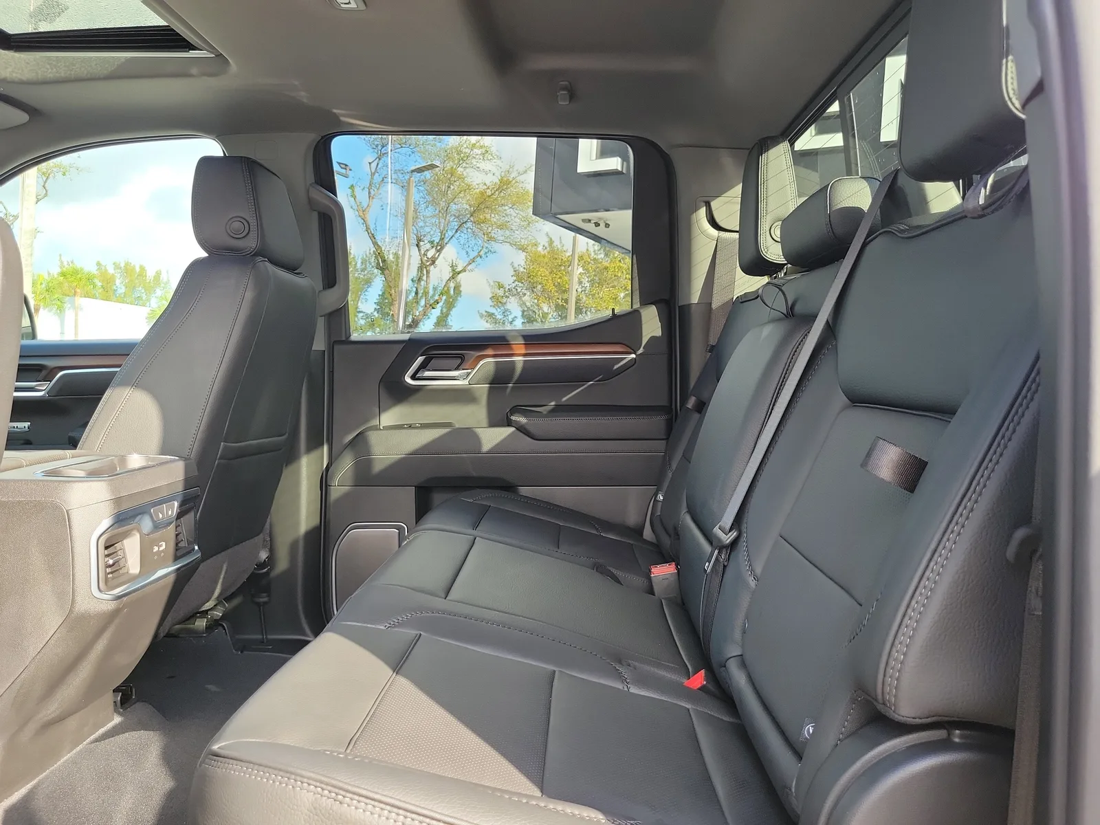 2026 GMC Sierra 1500 Denali photo 14