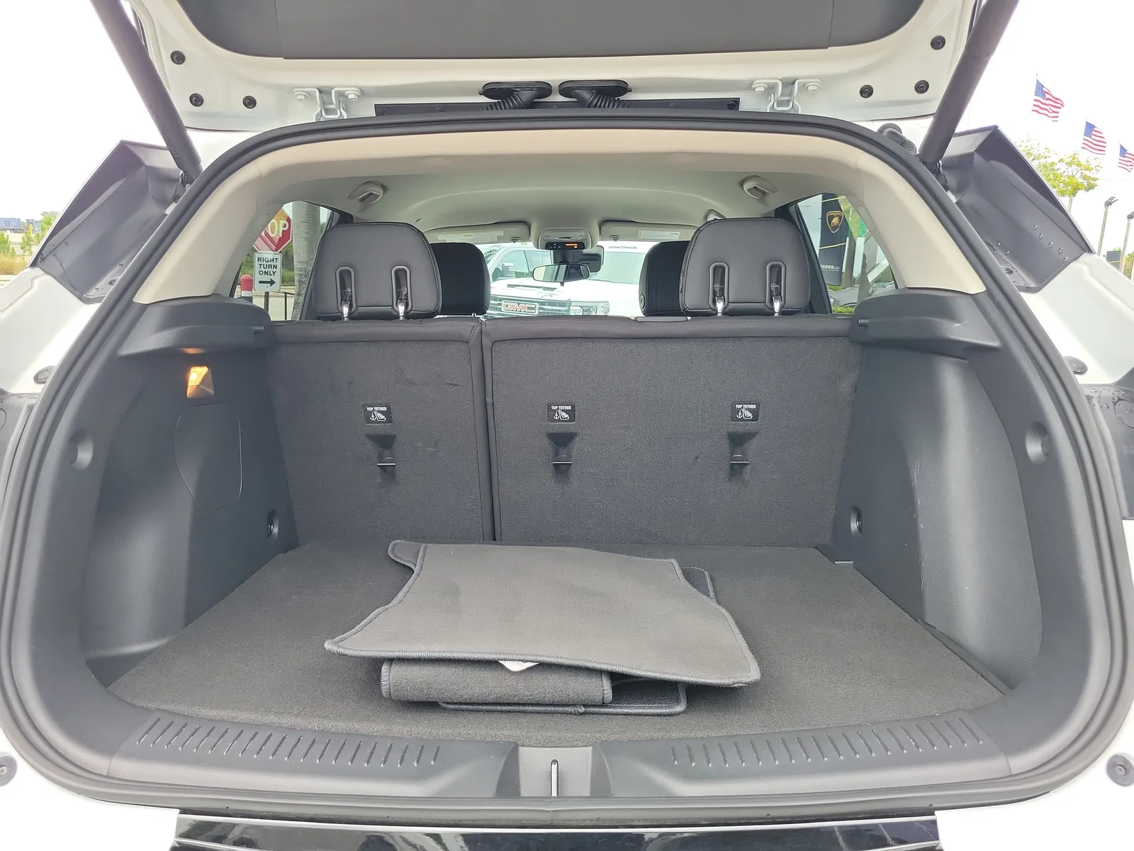 2025 Buick Encore GX Sport Touring photo 16