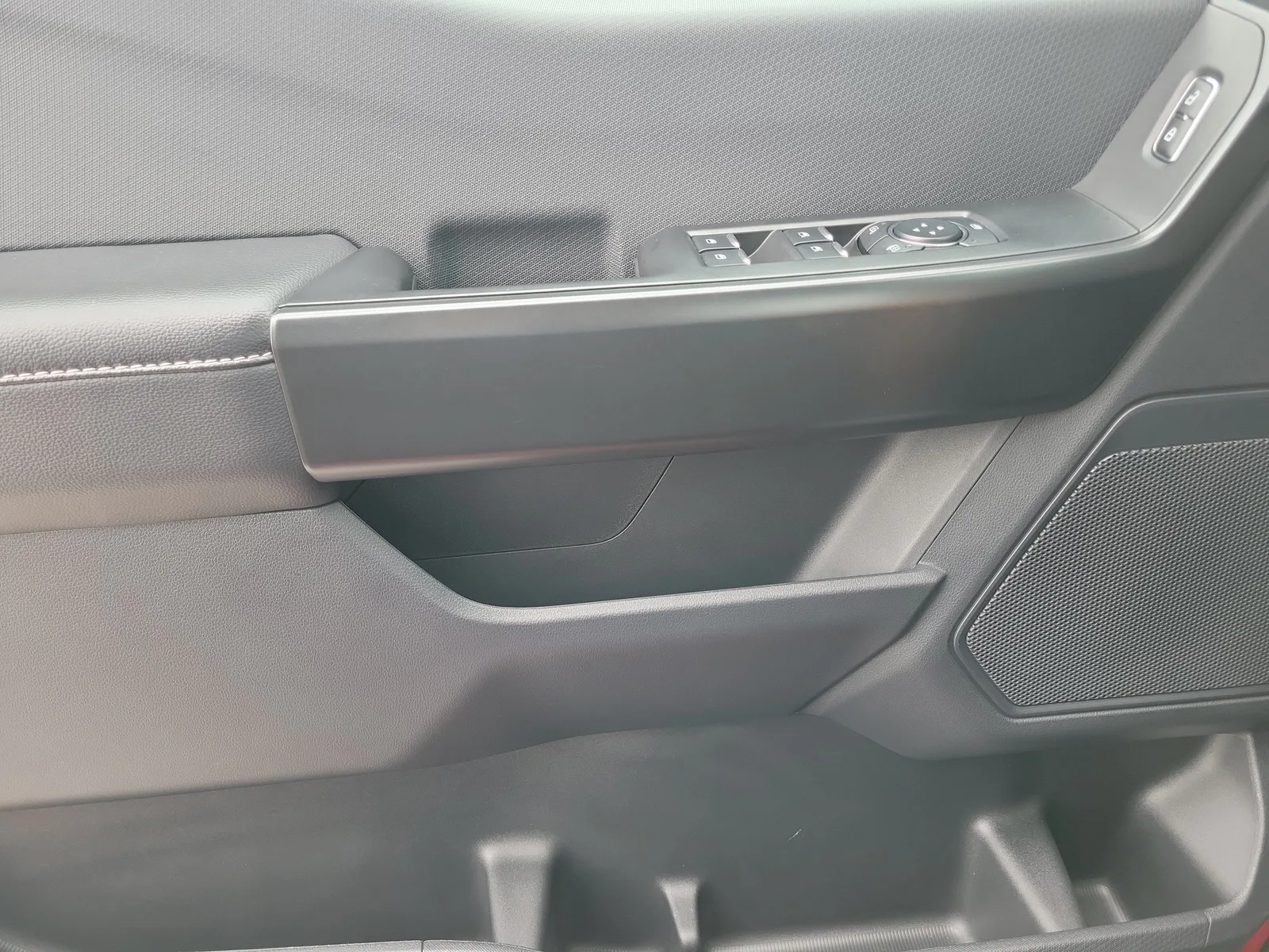 2025 Ford F-150 STX 4WD photo 26