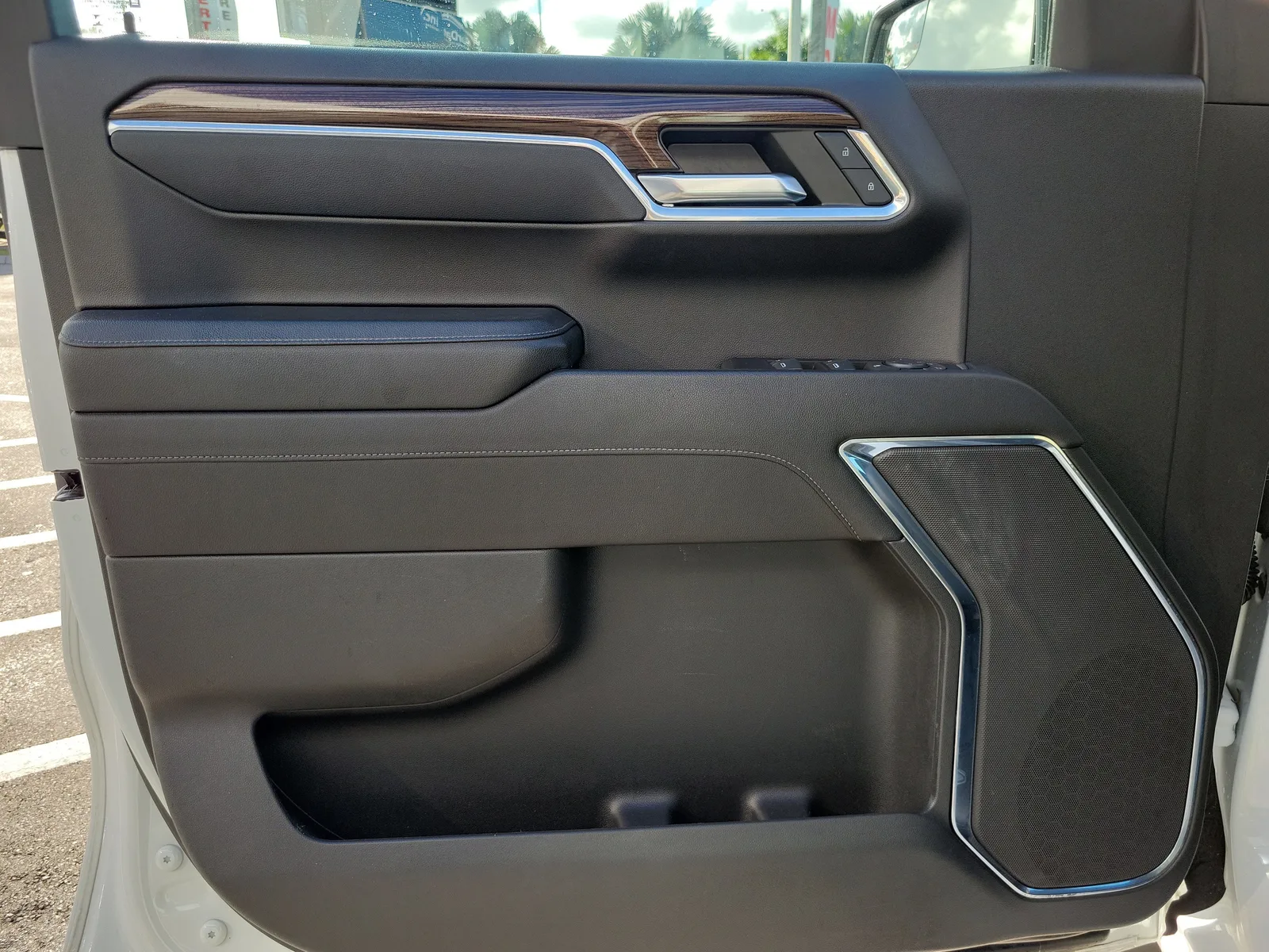 2023 Chevrolet Silverado 1500 LT photo 16