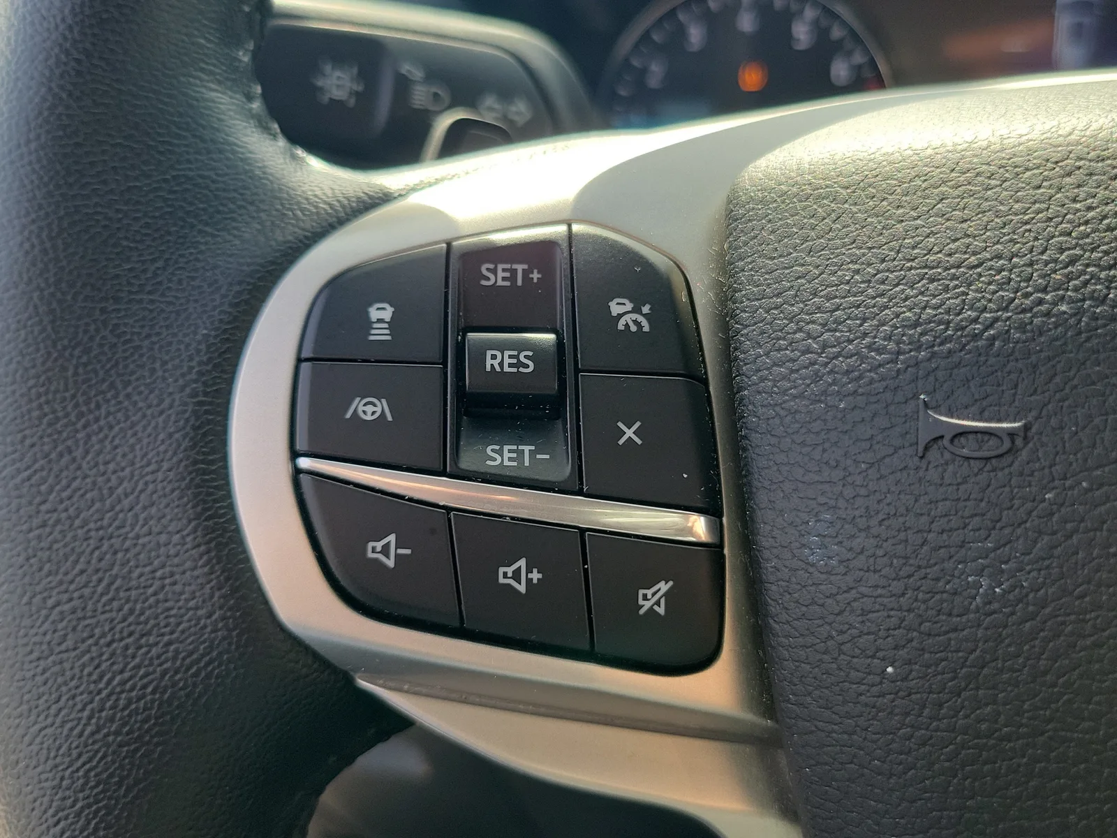 2021 Ford Explorer Limited photo 25