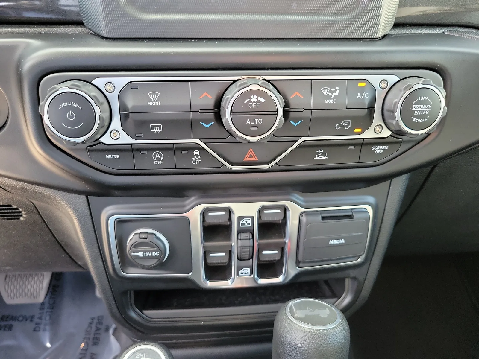 2022 Jeep Wrangler Unlimited Sport Altitude 4WD photo 25