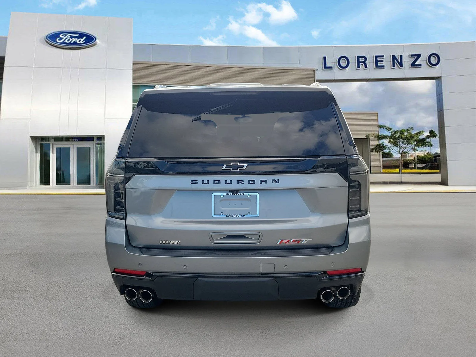 2025 Chevrolet Suburban RST Diesel photo 7