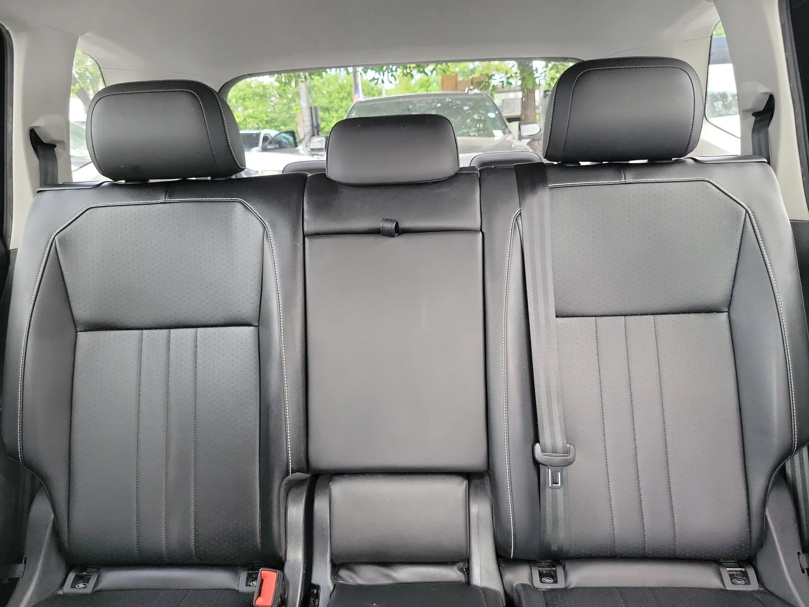 2022 Volkswagen Tiguan SE photo 14