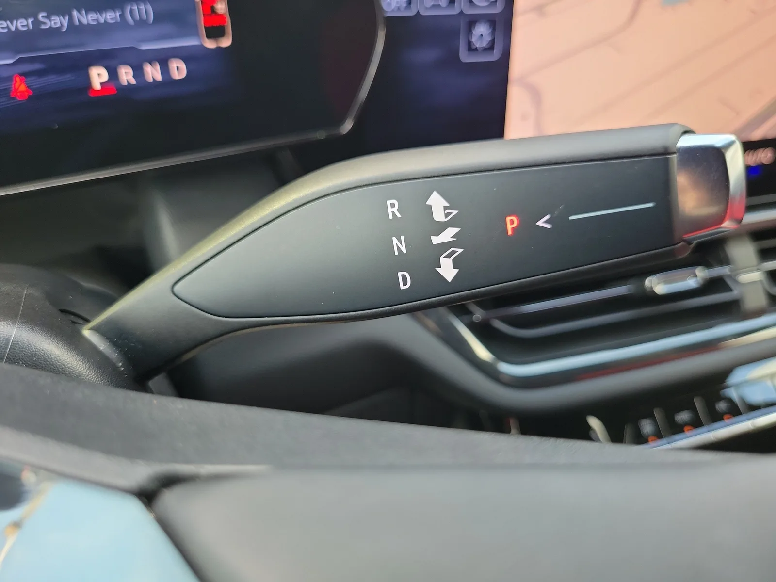 2025 Chevrolet Equinox EV RS photo 23