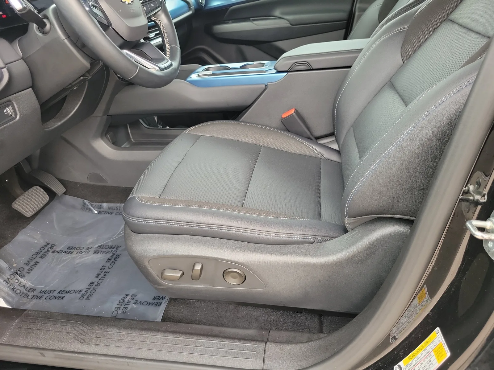 2024 Chevrolet Equinox EV 2LT photo 12