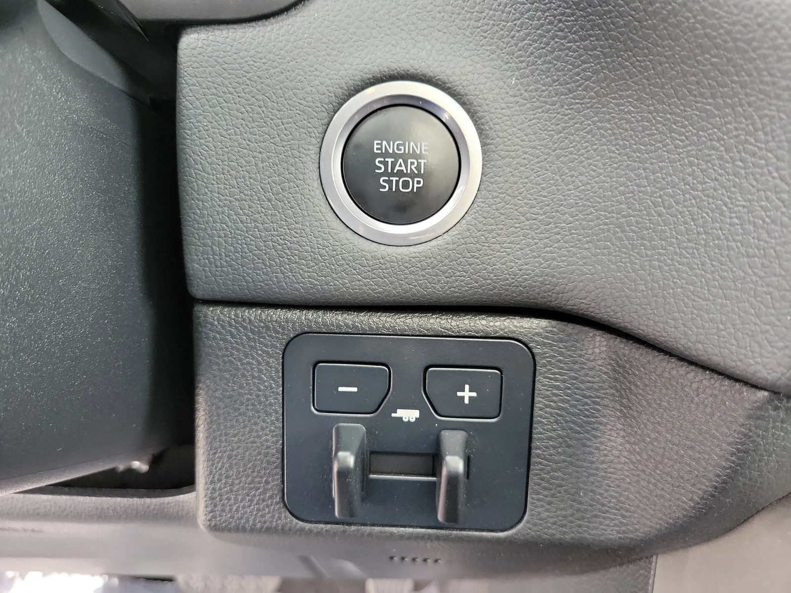 2023 Toyota Tundra 2WD Limited photo 25
