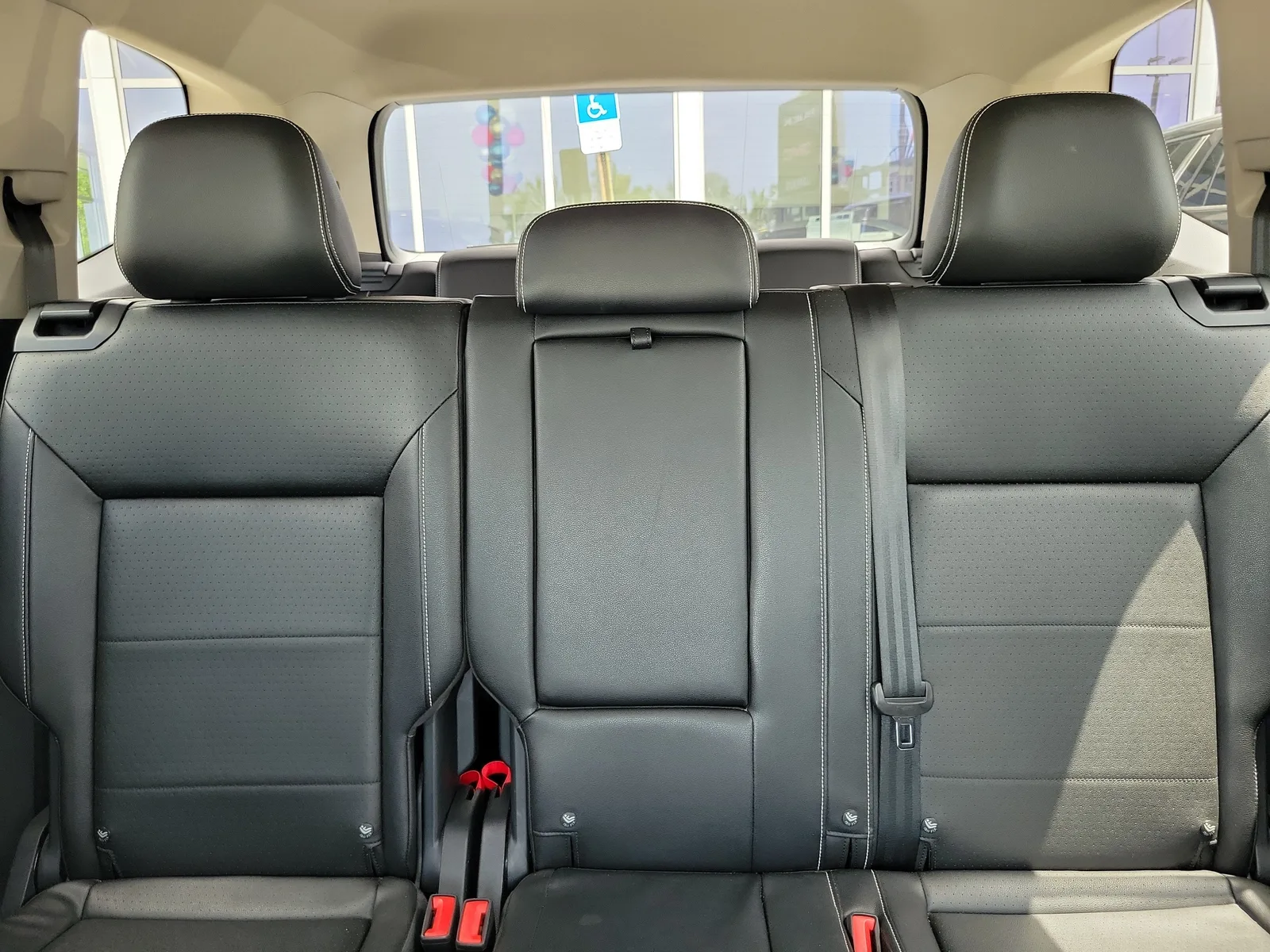 2023 Volkswagen Atlas 3.6L V6 SE w/Technology photo 15