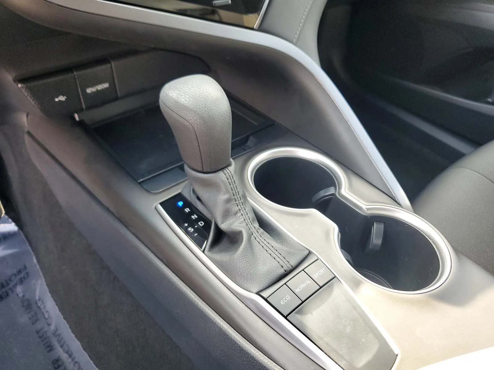 2023 Toyota Camry LE photo 24
