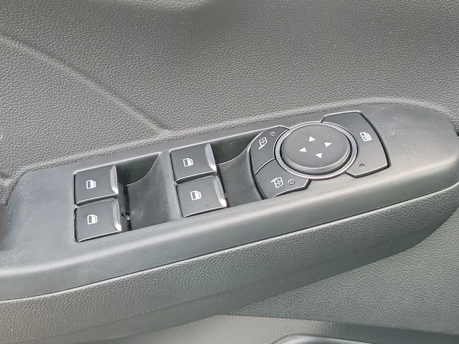 2024 Ford Escape ST-Line photo 30