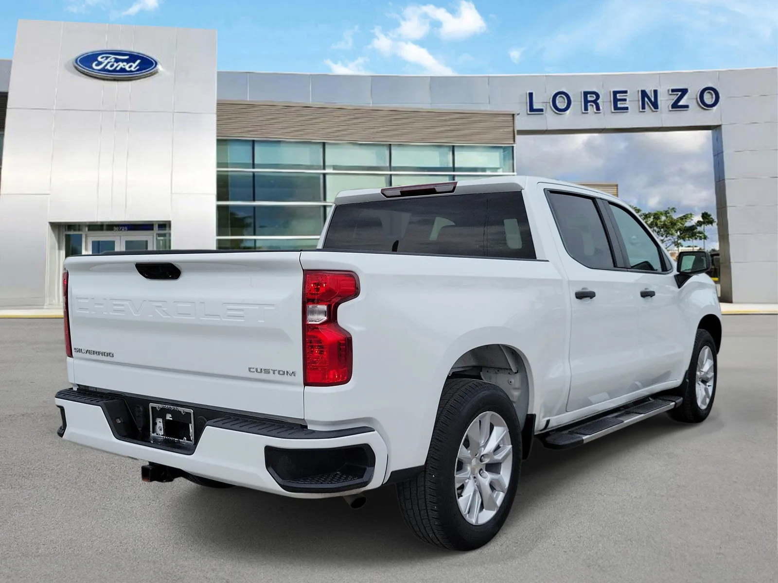 2022 Chevrolet Silverado 1500 Custom photo 5