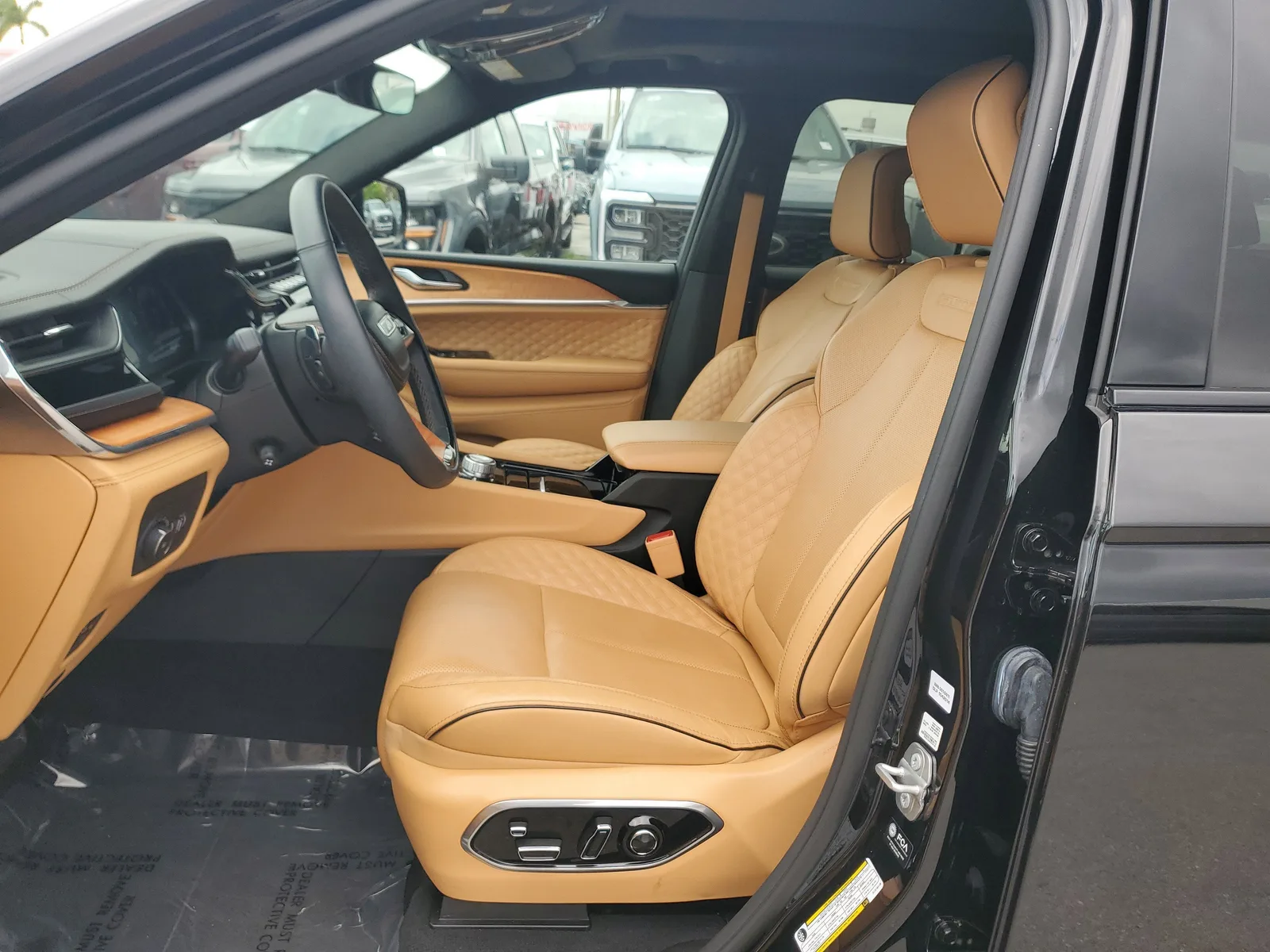 2024 Jeep Grand Cherokee L Summit Reserve 4WD photo 13