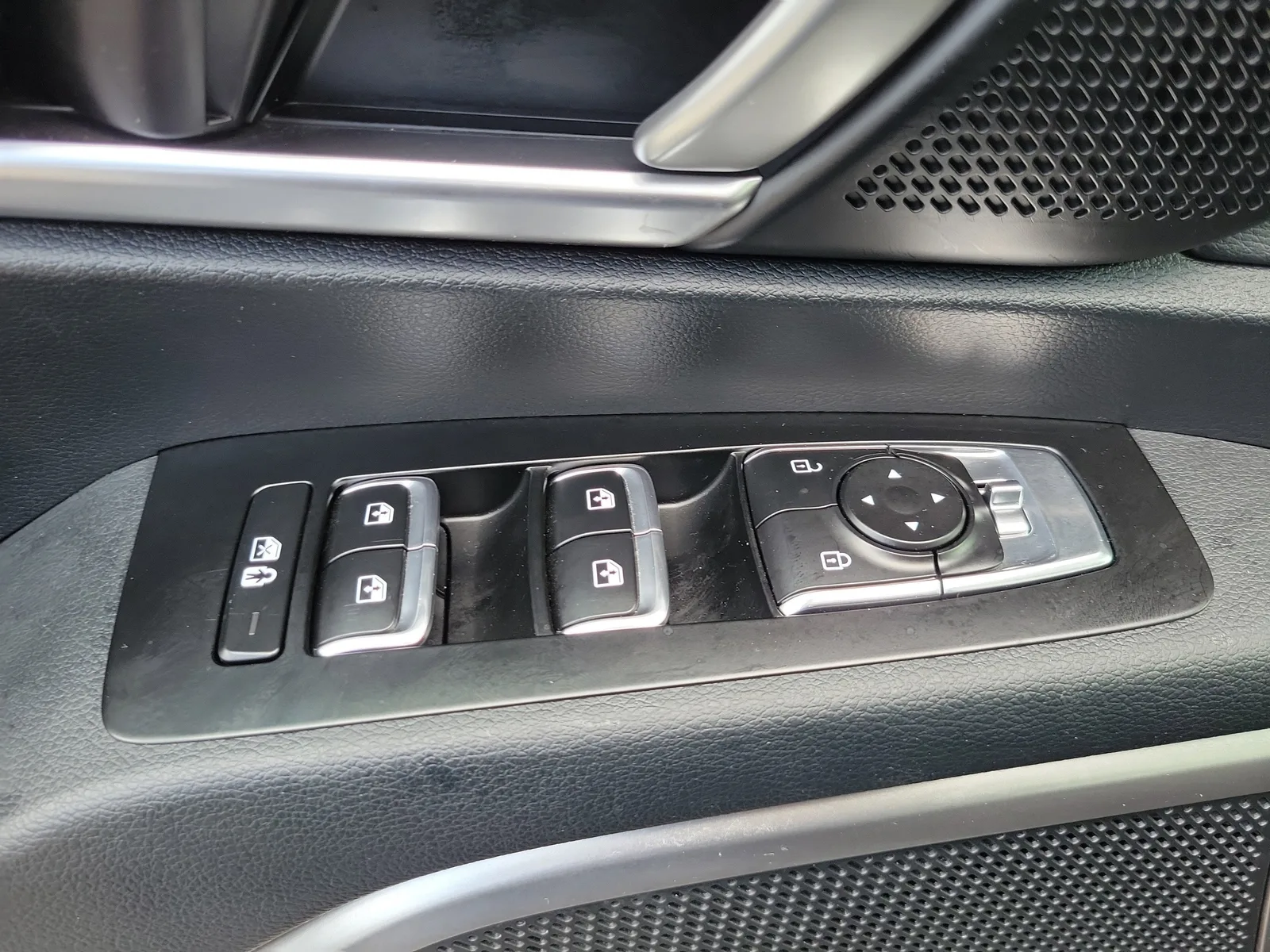 2025 Kia Telluride S photo 24