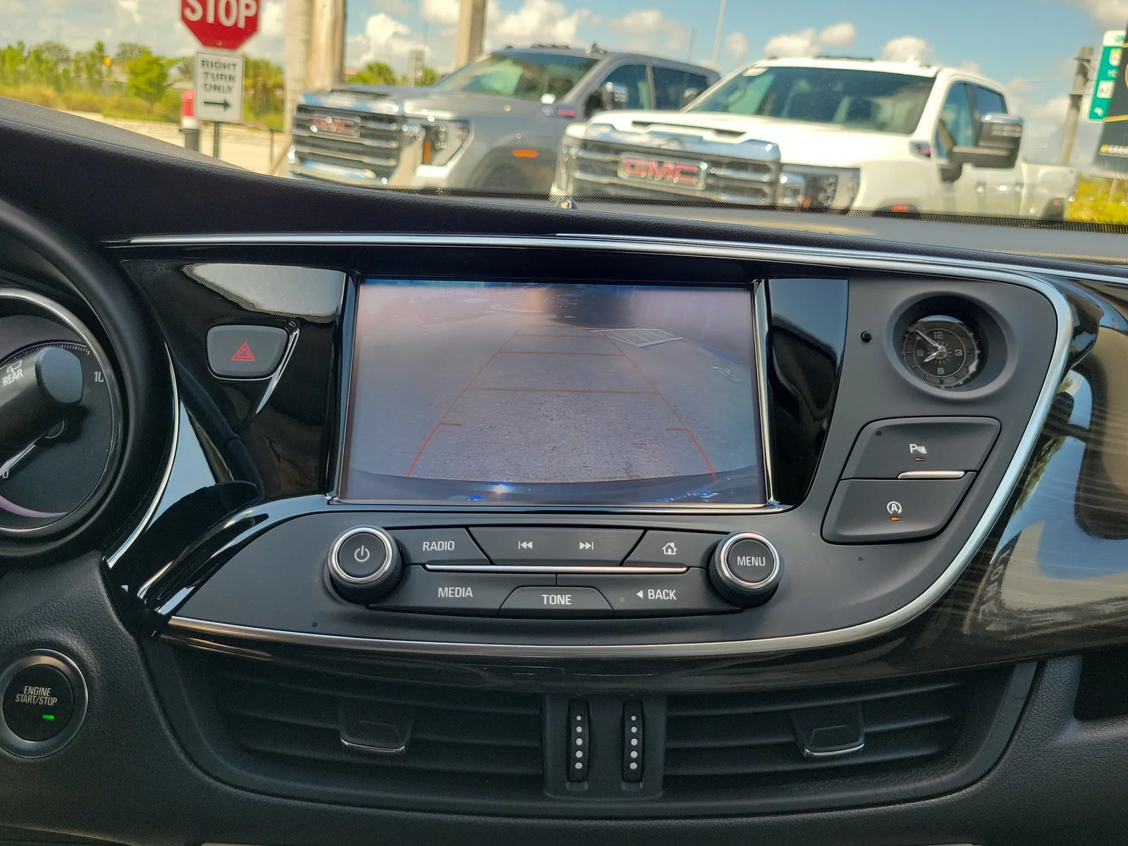 2020 Buick Envision Preferred photo 10