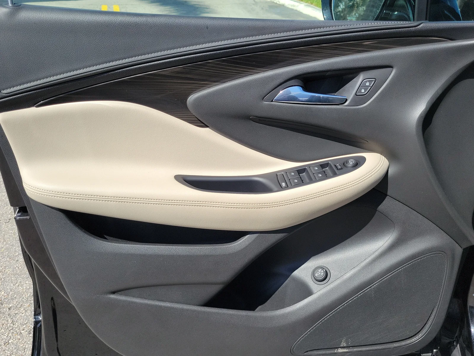 2020 Buick Envision Preferred photo 24
