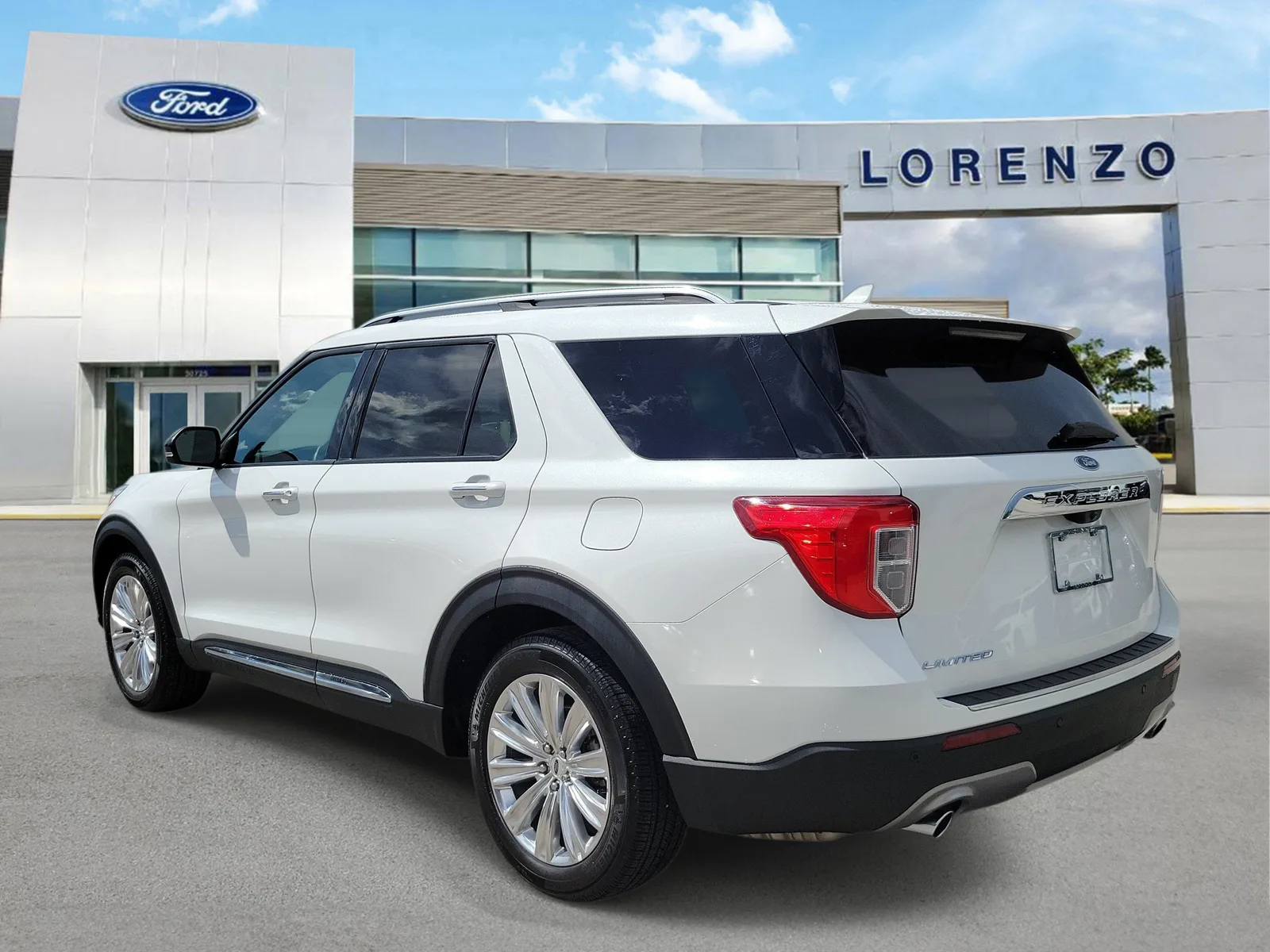 2023 Ford Explorer Limited photo 7