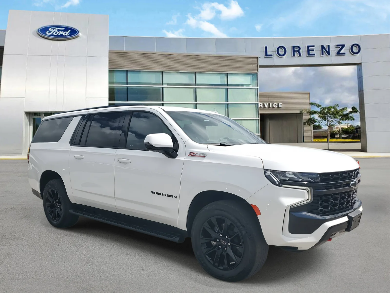 2023 Chevrolet Suburban Z71 4WD photo 3