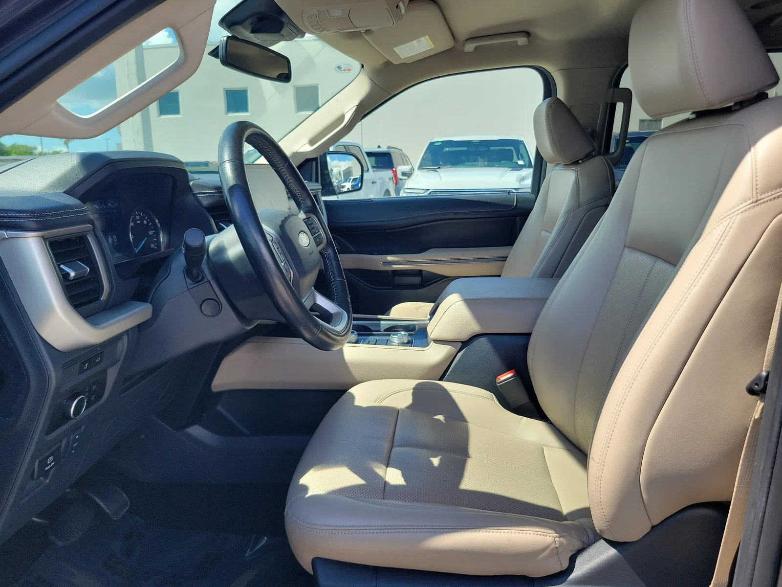 2024 Ford Expedition Max XLT 4WD photo 11